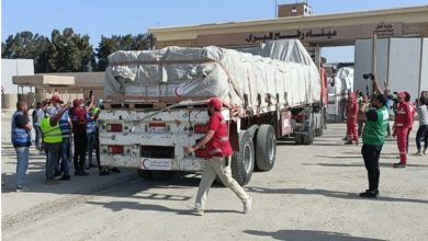 Photo of Vingt camions d’aide humanitaire entrent à Ghaza à travers le poste-frontière de Rafah