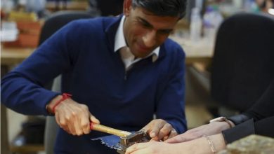 Photo of Royaume-Uni : Le Premier ministre Rishi Sunak sait-il se servir d’un marteau ?